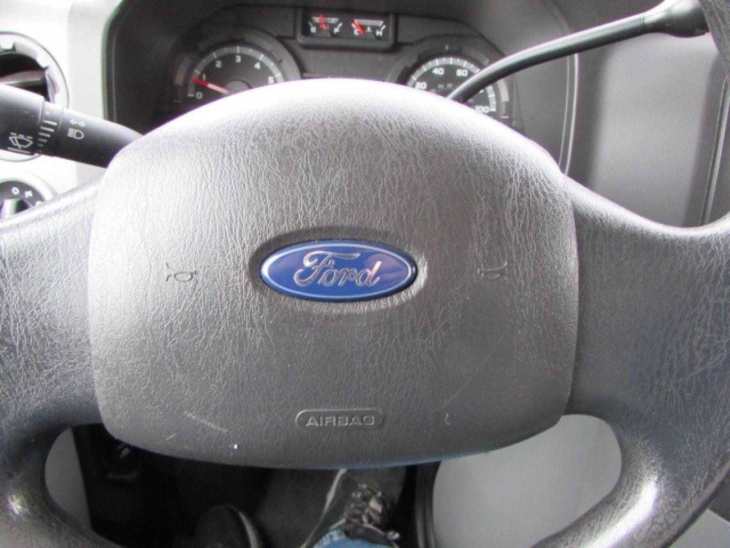 2013 White /Gray Ford Econoline XL (1FDXE4FS1DD) with an 6.8 V10 Engine engine, Automatic TRansmission transmission, located at 4562 State Avenue, Billings, MT, 59101, (406) 896-9833, 45.769516, -108.526772 - 2013 Ford Econoline E450 Box Van with side entry door - Tommy liftgate! 6.8 V10 Engine - automatic transmission - Dual rear wheels - RWD - 168,028 miles - Liftgate - side entry door - Montana one owner - Inspected and serviced - copy of inspection and work performed as well as full vehicle histor - Photo#21